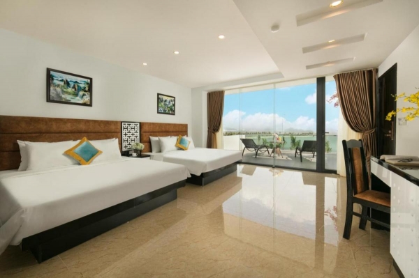 Tuan chau Kingly Villa