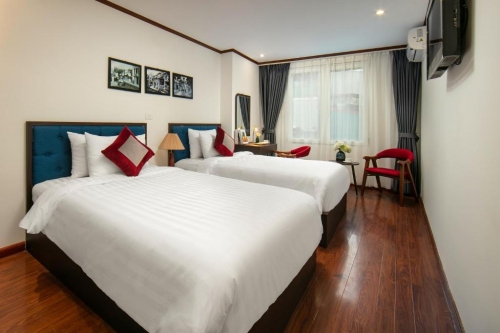 Silk Flower Hotel & Spa