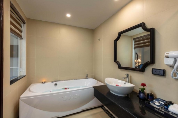 Babylon Premium Hotel & Spa