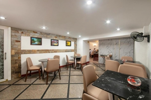 Little Diamond Hotel