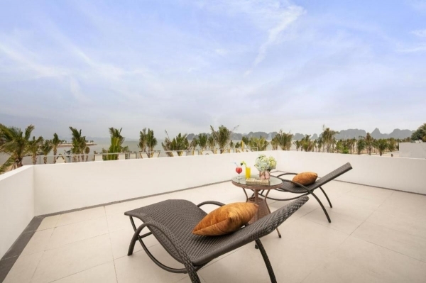 Tuan chau Kingly Villa