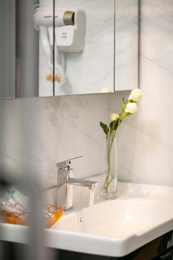 Tuan chau Kingly Villa