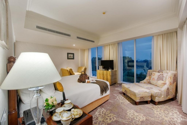 Apricot Hotel